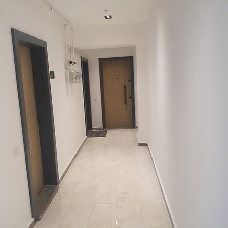 Deluxe Lake View Mamaia Exterior photo
